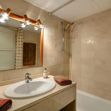 3016 Canas Beach, First Line Golden Mile Apartment *